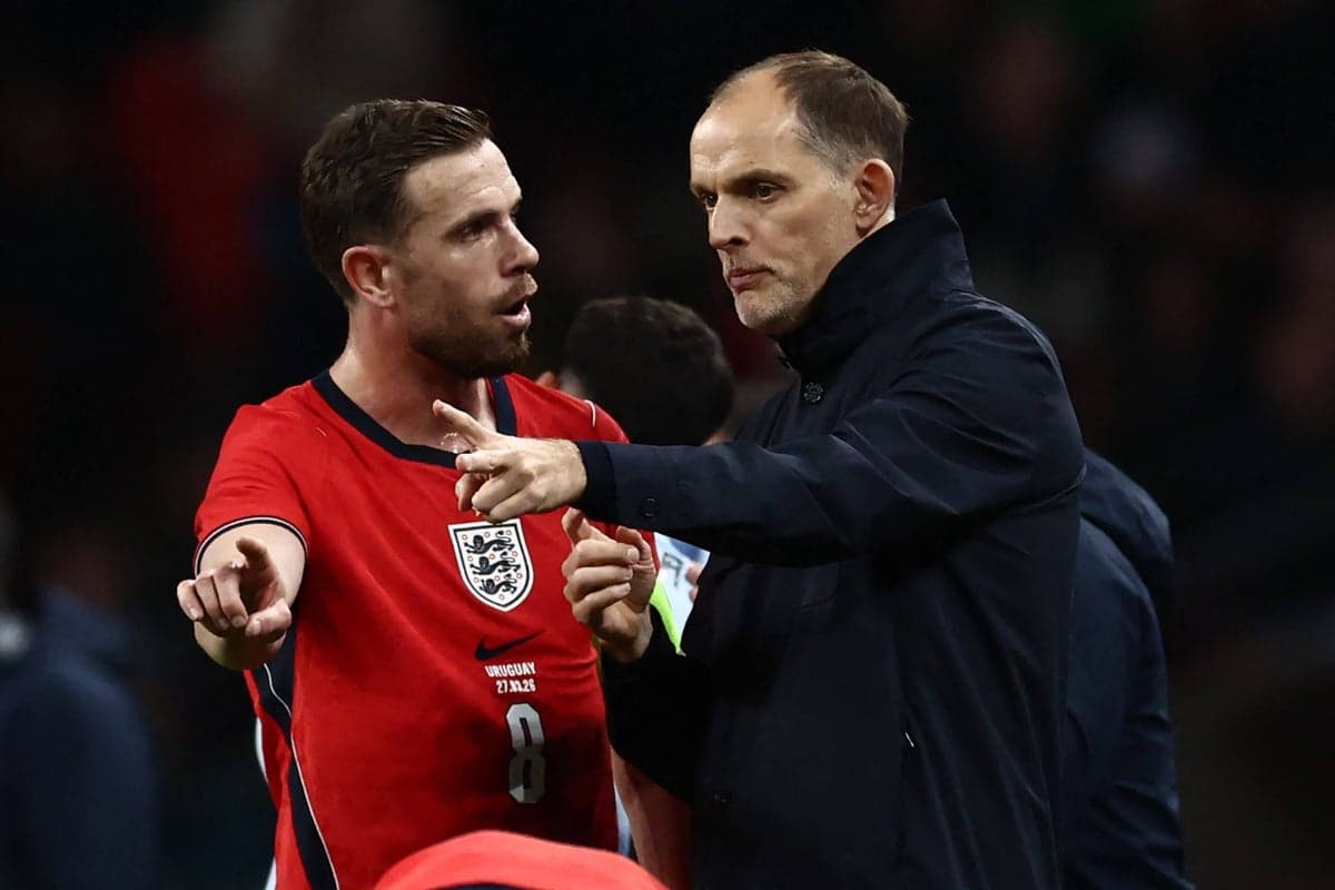 Jordan Henderson in conversation with England manager Thomas Tuchel during a training session